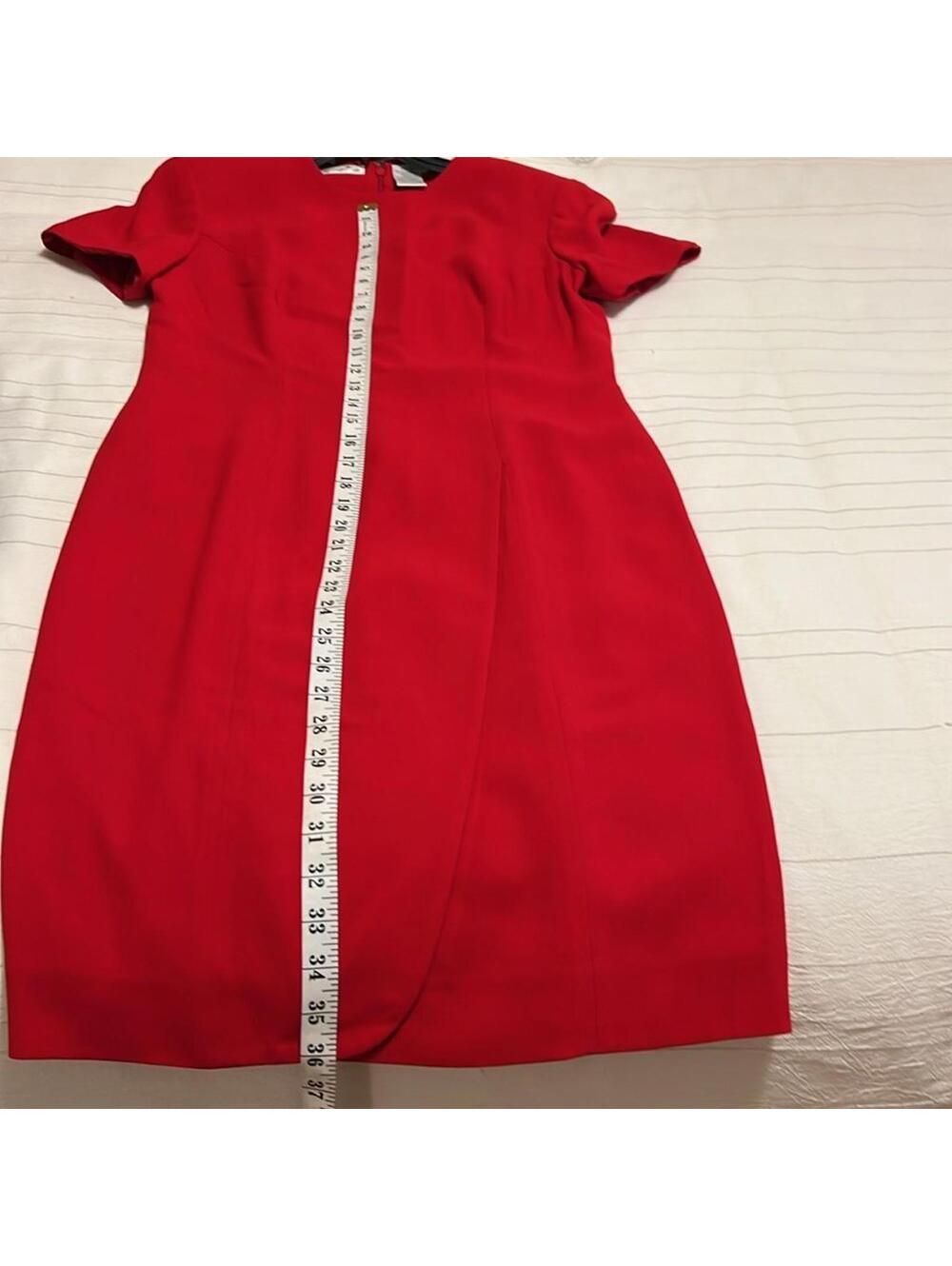 Liz Claiborne Red Crepe‎ Sheath Dress Short Sleeve Tulip Hem Women's Size 10 - Picture 4 of 5
